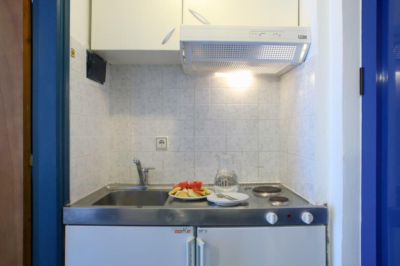 Theocharis Bros - Studios Apartments Agios Nikitas Exterior photo