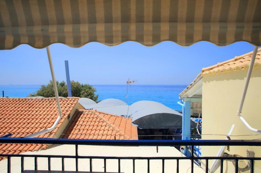 Theocharis Bros - Studios Apartments Agios Nikitas Exterior photo