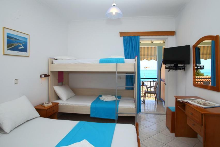 Theocharis Bros - Studios Apartments Agios Nikitas Exterior photo