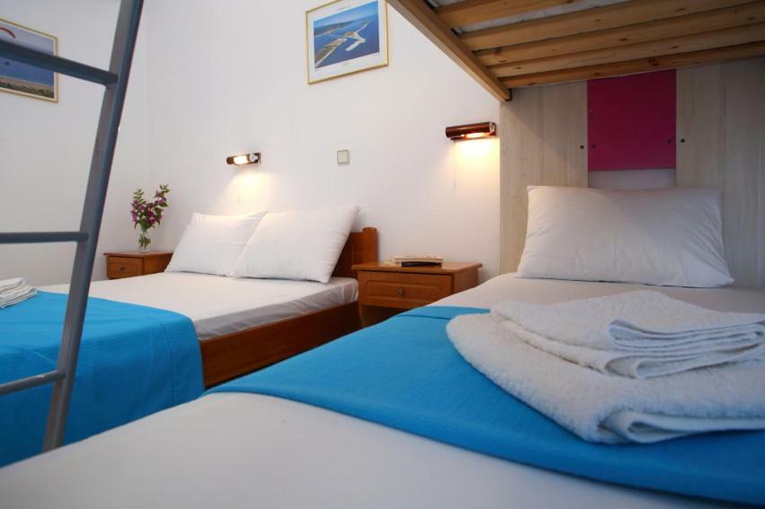 Theocharis Bros - Studios Apartments Agios Nikitas Exterior photo